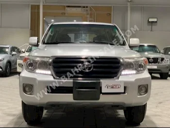 تويوتا  لاند كروزر  جي  2010  اس يو في  عادي  6  258,000  دفع رباعي  فضي  بنزين