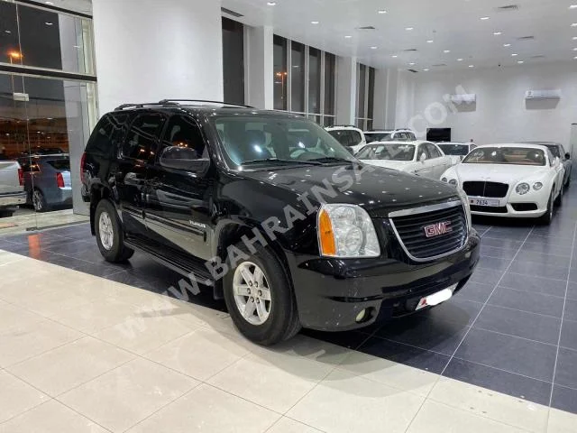 GMC  Yukon  2014  SUV  Automatic  8  156,500  4WD  Black  Gasoline