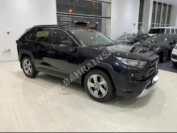 تويوتا  4 راف  2019  اس يو في  اتوماتك  4  25,600  دفع رباعي  أسود  بنزين