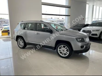Jeep  Compass  2015  SUV  Automatic  4  96,200  RWD  Silver  Gasoline