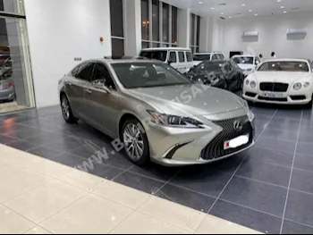 Lexus  ES  350  2020  Sedan  Automatic  6  12,100  RWD  Silver  Gasoline