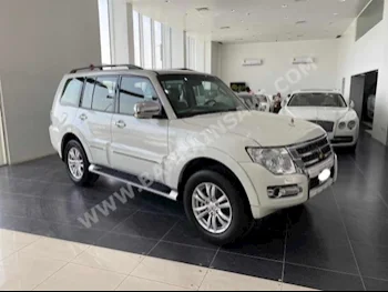 Mitsubishi  Pajero  3.8  2016  SUV  Automatic  6  96,050  4WD  White  Gasoline