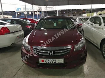 هوندا  اكورد  2012  سيدان  اتوماتك  4  69,000  دفع أمامي  عنابي  بنزين
