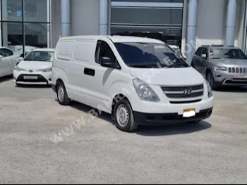 Hyundai  H1  2014  Van / Bus  Manual  4  229,600  FWD  White  Gasoline