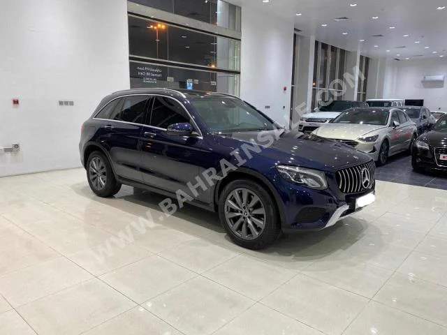 مرسيدس - بنز  جي ال سي  2018  اس يو في  اتوماتك  4  60,500  دفع خلفي  ازرق  بنزين