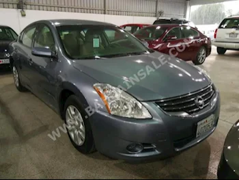 Nissan  Altima  2.5 S  2012  Sedan  Automatic  4  119,000  FWD  Gray  Gasoline