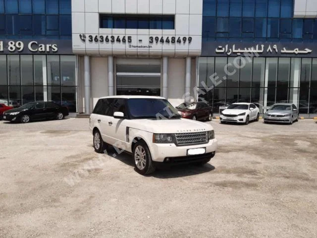 Land Rover  Range Rover  HSE  2010  SUV  Automatic  8  218,100  AWD  White  Gasoline