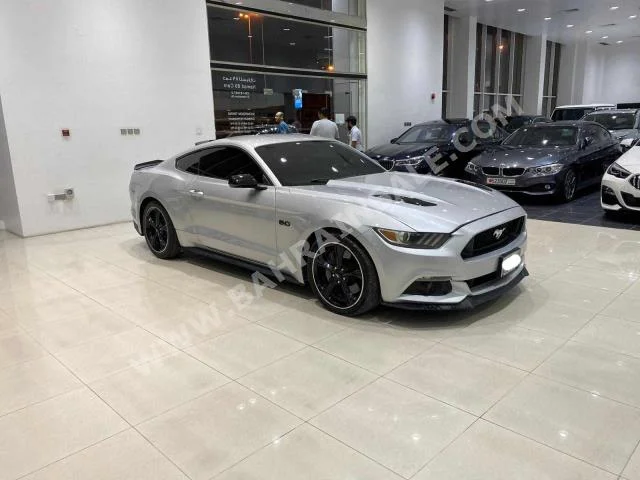 Ford  Mustang  2017  Sedan  Automatic  8  59,700  RWD  Silver  Gasoline