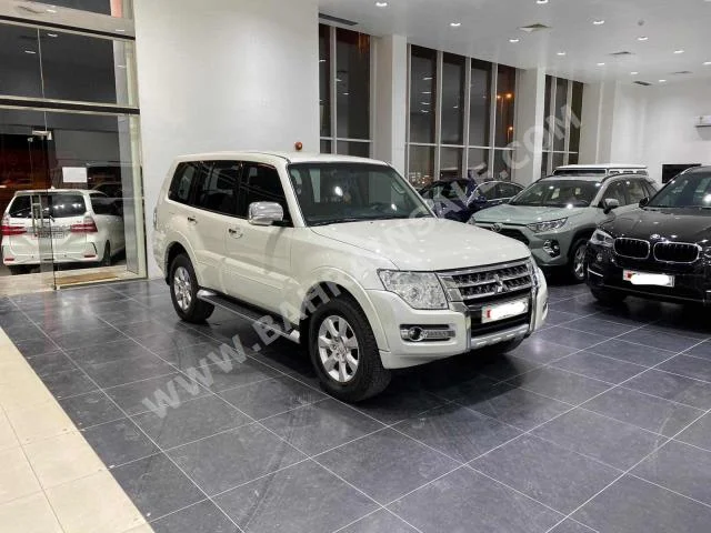 Mitsubishi  Pajero  GLS  2017  SUV  Automatic  6  99,450  4WD  White  Gasoline