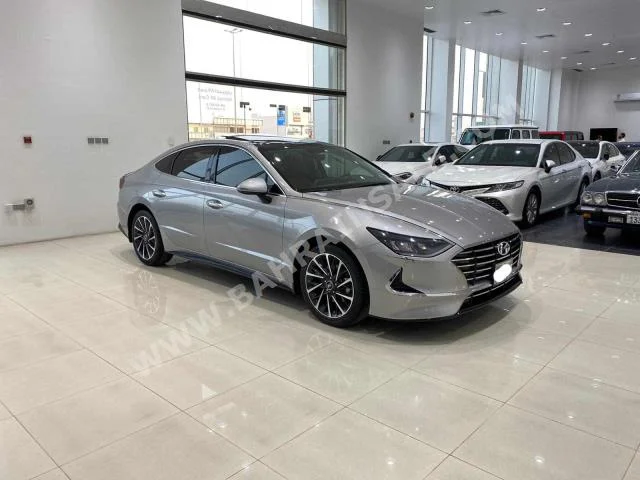هيونداي  سوناتا  2020  سيدان  اتوماتك  4  44,400  دفع أمامي  فضي  بنزين