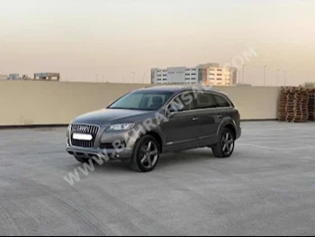 اودي  كيو 7  3.0  2015  اس يو في  اتوماتك  6  107,250  دفع رباعي  رمادي  بنزين