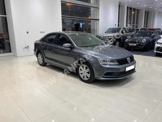 Volkswagen  Jetta  2016  Sedan  Automatic  4  44,650  FWD  Gray  Gasoline