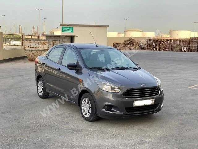 فورد  فيجو  2016  سيدان  اتوماتك  4  75,800  دفع أمامي  رمادي  بنزين