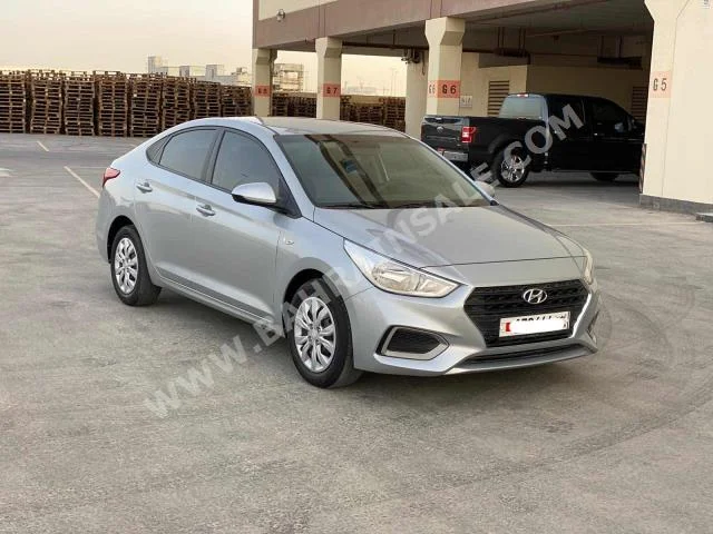 هيونداي اكسنت 2019 سيدان اتوماتك 4 40,700 دفع أمامي فضي بنزين