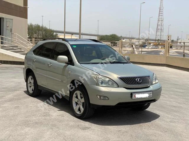 لكزس  ار اكس  330  2004  اس يو في  اتوماتك  6  159,650  دفع خلفي  فضي  بنزين