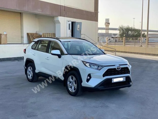 تويوتا 4 راف 2019 اس يو في اتوماتك 4 19,600 دفع أمامي أبيض بنزين