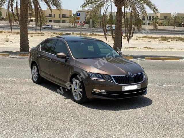 سكودا  أوكتافيا  2019  سيدان  اتوماتك  4  33,900  دفع أمامي  بني  بنزين