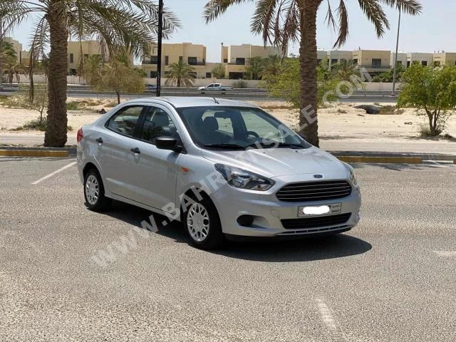 فورد  فيجو  2017  سيدان  اتوماتك  4  41,650  دفع أمامي  فضي  بنزين