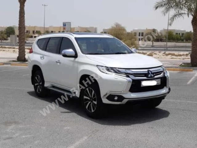 Mitsubishi  Magna  2017  SUV  Automatic  6  69,600  4WD  White  Gasoline