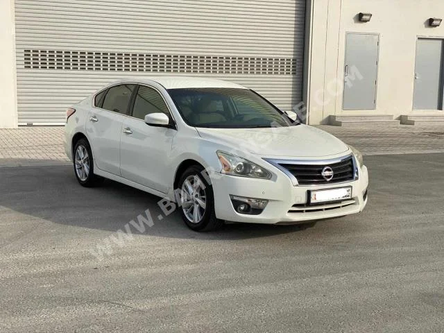 نيسان  ألتيما  2016  سيدان  اتوماتك  4  285,300  دفع أمامي  أبيض  بنزين