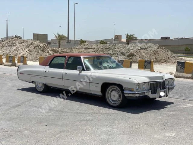 كاديلاك  فليت وود  1971  كلاسك  اتوماتك  8  84,800  دفع خلفي  أبيض  بنزين