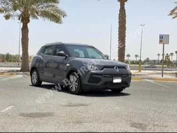 سانغ يونغ  تيفولي  2019  اس يو في  اتوماتك  4  51,800  دفع أمامي  رمادي  بنزين