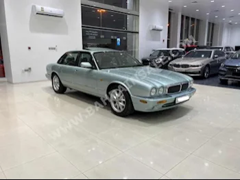 Jaguar  XJ  8  1998  Sedan  Automatic  8  19,800  RWD  Green  Gasoline