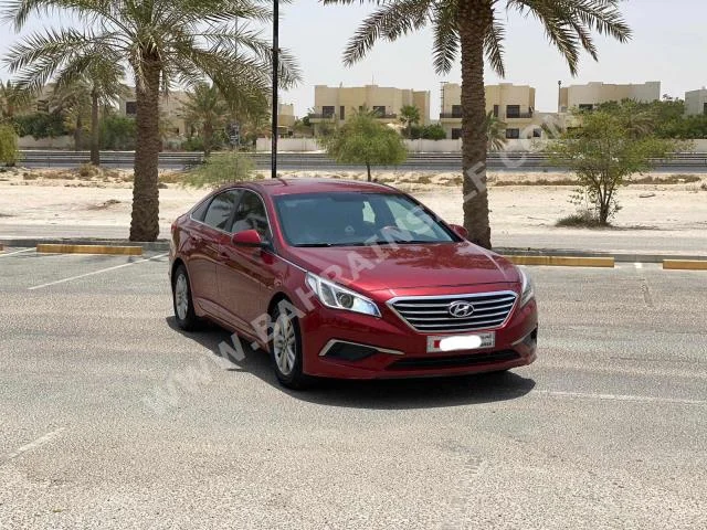 Hyundai  Sonata  2016  Sedan  Automatic  4  139,050  FWD  Red  Gasoline