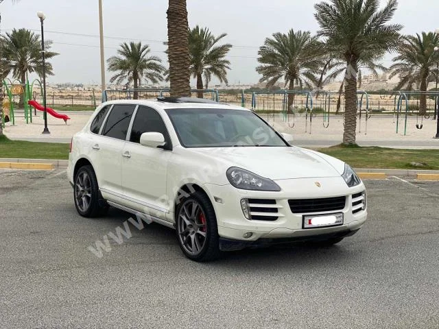 Porsche  Cayenne  2008  SUV  Automatic  8  125,800  AWD  White  Gasoline