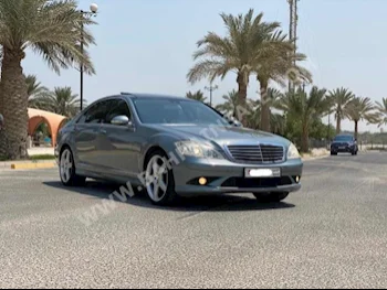مرسيدس - بنز  اس - كلاس  350  2009  سيدان  اتوماتك  6  75,250  دفع خلفي  رمادي  بنزين