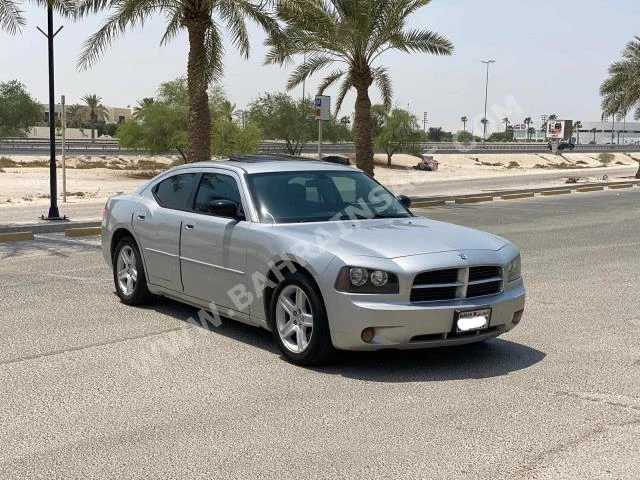 دودج  تشارجر  اس اكس تي  2009  سيدان  اتوماتك  6  178,200  دفع خلفي  فضي  بنزين