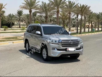 Toyota  Land Cruiser  GXR  2018  SUV  Automatic  6  84,800  AWD  Silver  Gasoline