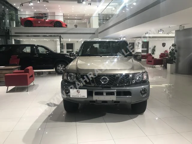 نيسان  باترول  سفاري  2017  اس يو في  اتوماتك  6  0  دفع رباعي  ذهبي  بنزين