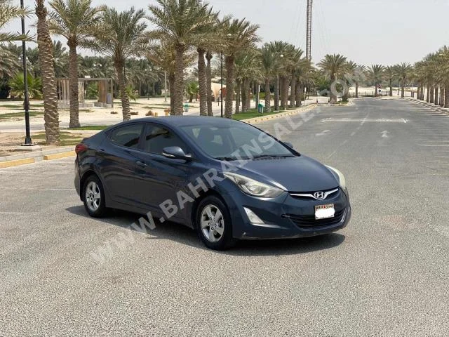 هيونداي  النترا  2016  سيدان  اتوماتك  4  163,100  دفع أمامي  ازرق  بنزين
