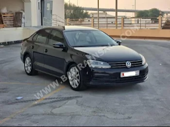 فوكس واغن  جيتا  2016  سيدان  اتوماتك  4  100,200  دفع أمامي  أسود  بنزين