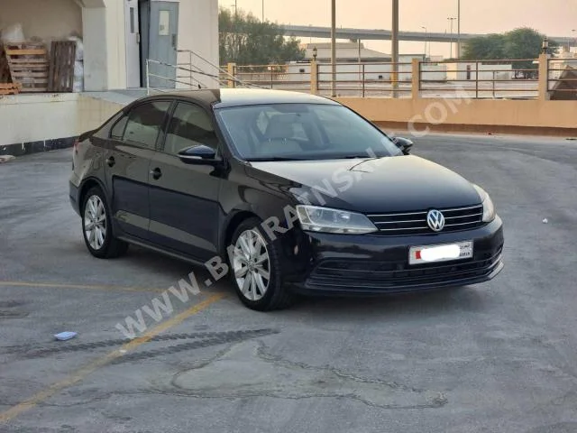 فوكس واغن  جيتا  2016  سيدان  اتوماتك  4  100,200  دفع أمامي  أسود  بنزين