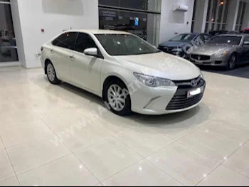 Toyota  Camry  GLX  2016  Sedan  Automatic  4  179,600  FWD  Pearl  Gasoline