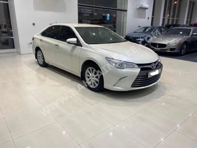 Toyota  Camry  GLX  2016  Sedan  Automatic  4  179,600  FWD  Pearl  Gasoline