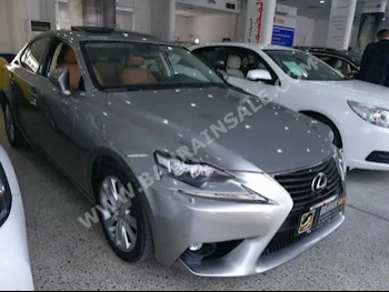 لكزس  اي اس  350  2015  سيدان  اتوماتك  4  64,000  دفع أمامي  بني فاتح  بنزين