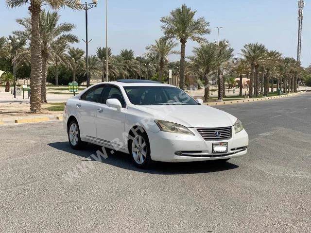 لكزس  اي اس  350  2007  سيدان  اتوماتك  6  159,950  دفع خلفي  أبيض  بنزين