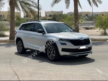 Skoda  Superb  2020  SUV  Automatic  4  16,000  4WD  Silver  Gasoline