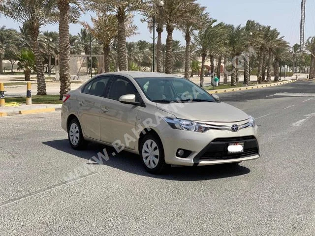 Toyota  Yaris  2017  Sedan  Automatic  4  62,050  FWD  Beige  Gasoline