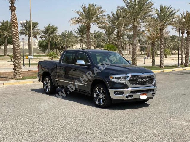 Dodge  Ram  2020  Pick Up  Automatic  8  27,000  4WD  Gray  Gasoline