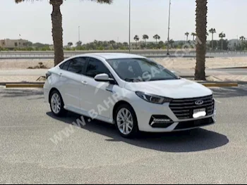 شيري  أريزو 5  2022  سيدان  اتوماتك  4  450  دفع أمامي  أبيض  بنزين