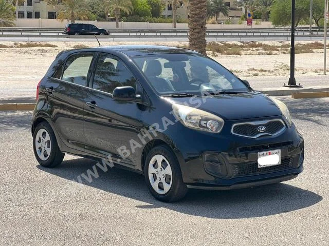 كيا بكانتو 2015 هاتشباك اتوماتك 4 90,000 دفع أمامي أسود بنزين