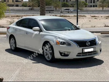 نيسان ألتيما 2016 سيدان اتوماتك 4 250,050 دفع أمامي أبيض بنزين