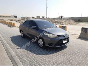 تويوتا ياريس 2017 سيدان اتوماتك 4 62,700 دفع أمامي رمادي بنزين