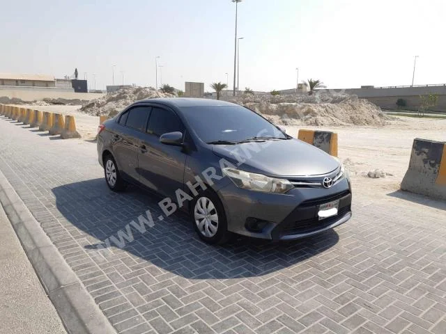 تويوتا  ياريس  2017  سيدان  اتوماتك  4  62,700  دفع أمامي  رمادي  بنزين