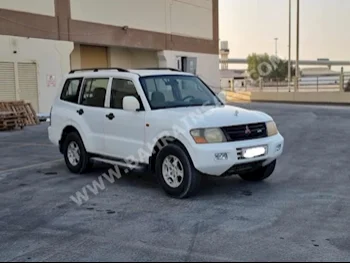 Mitsubishi  Pajero  3.0  2002  SUV  Automatic  6  112,800  4WD  White  Gasoline
