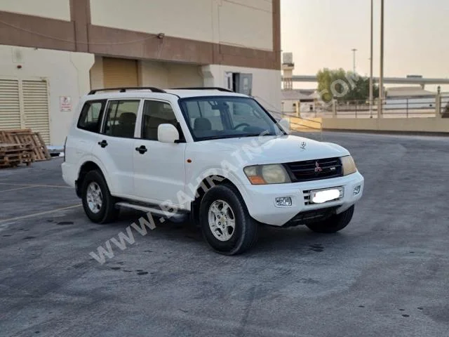 متسوبيشي  باجيرو  3.0  2002  اس يو في  اتوماتك  6  112,800  دفع رباعي  أبيض  بنزين